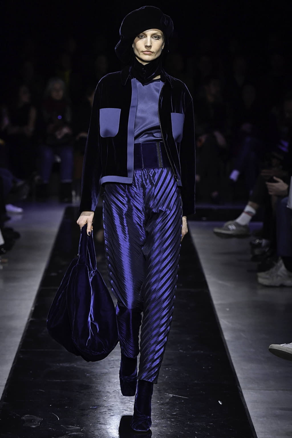 Fashion Week Milan Fall/Winter 2019 look 37 from the Giorgio Armani collection womenswear