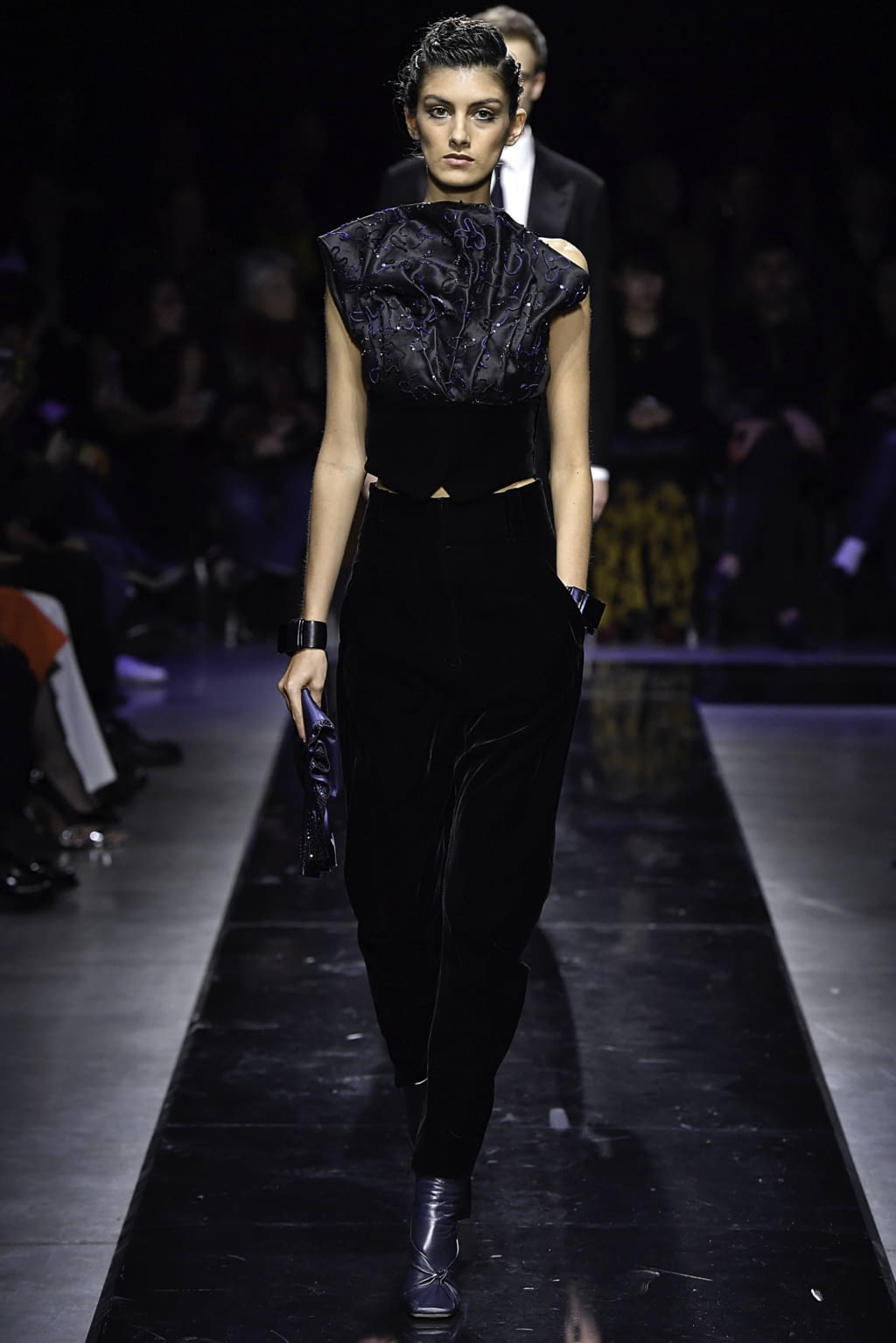 Fashion Week Milan Fall/Winter 2019 look 87 from the Giorgio Armani collection womenswear