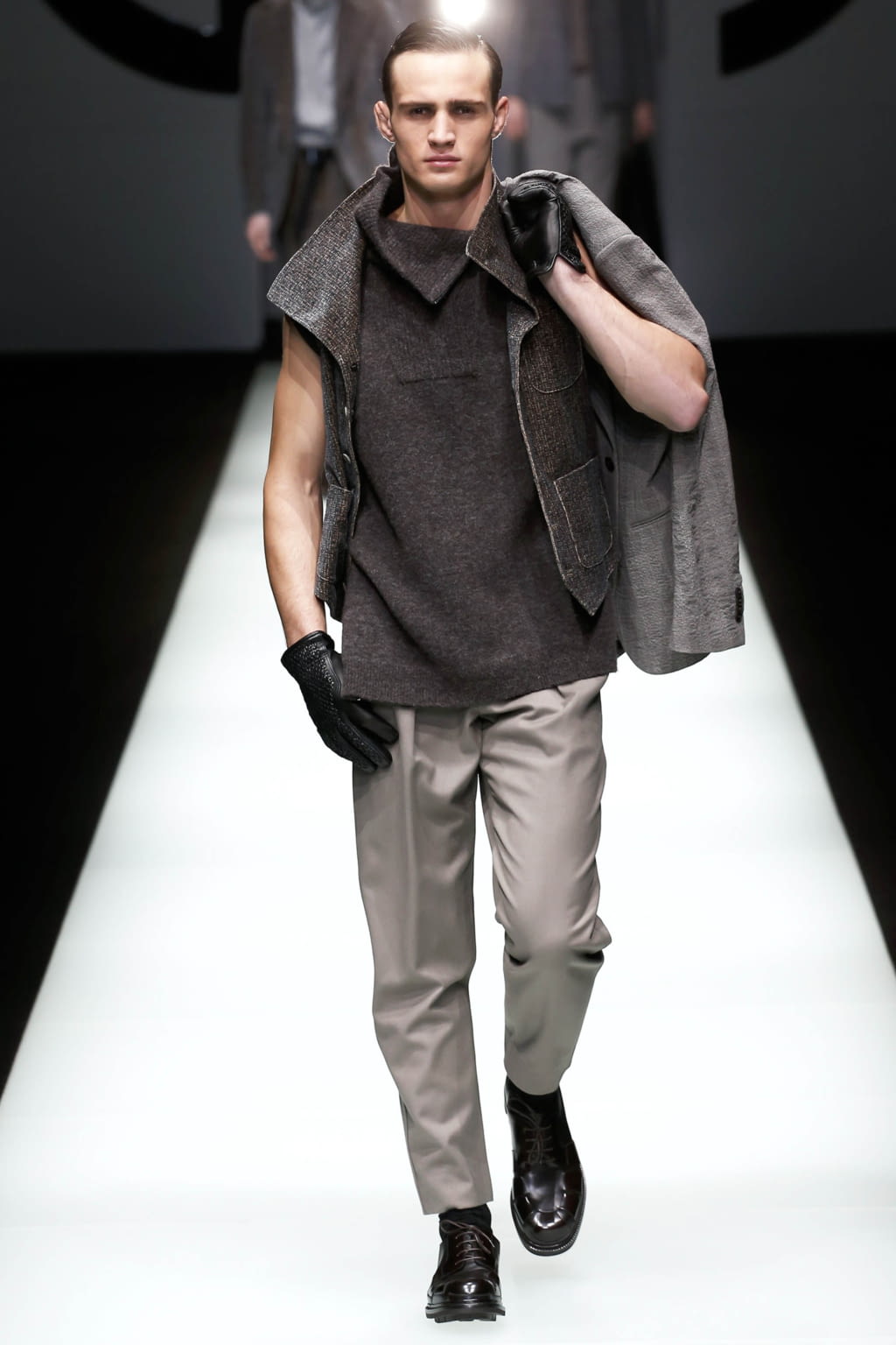 Fashion Week Milan Fall/Winter 2018 look 6 de la collection Giorgio Armani menswear