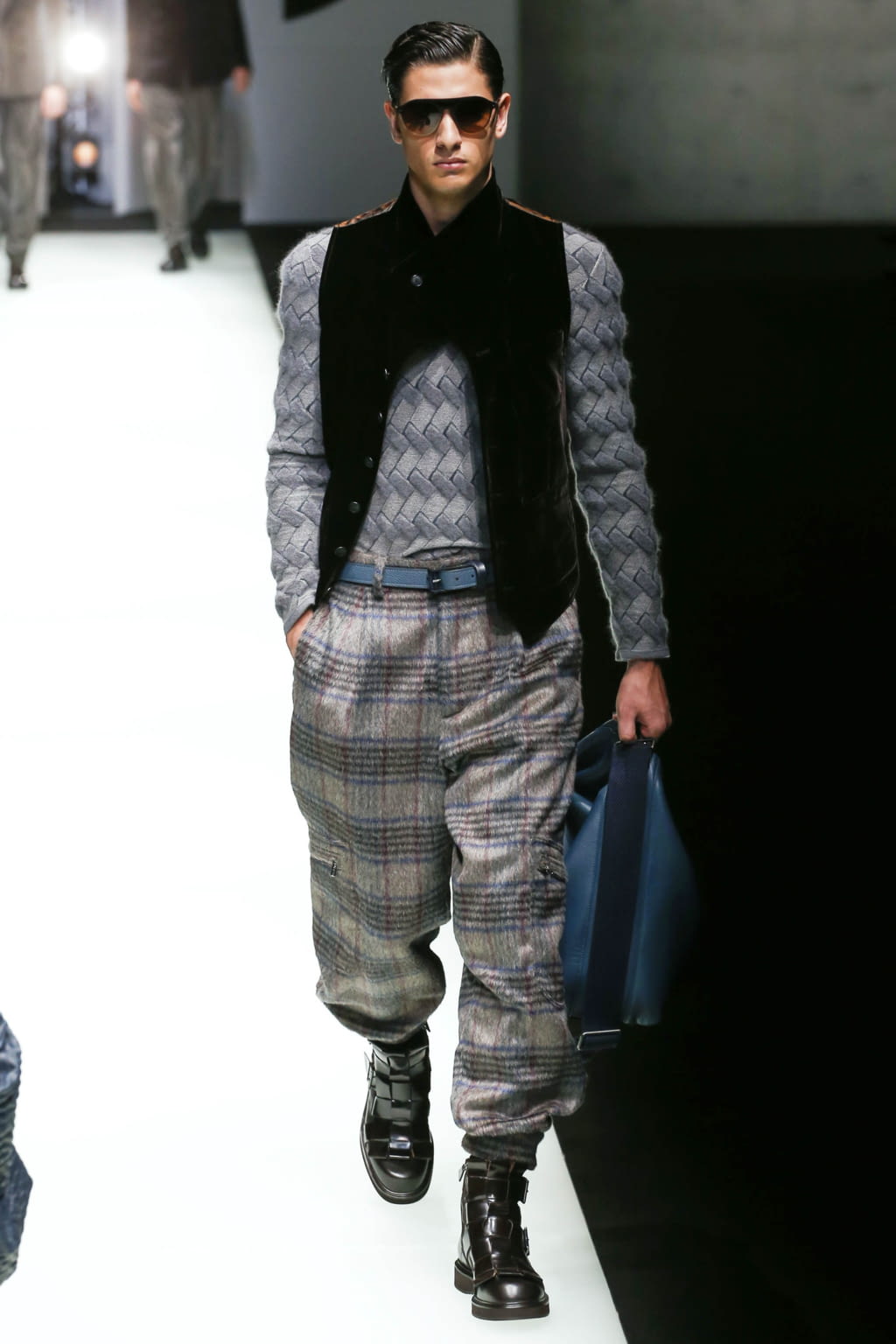 Fashion Week Milan Fall/Winter 2018 look 13 de la collection Giorgio Armani menswear