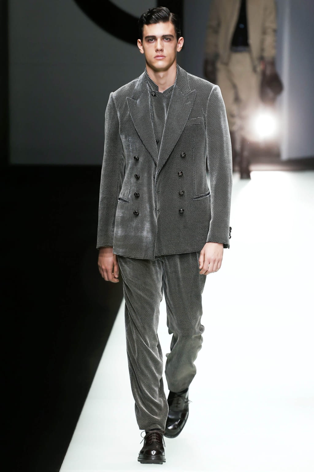 Fashion Week Milan Fall/Winter 2018 look 14 from the Giorgio Armani collection 男装