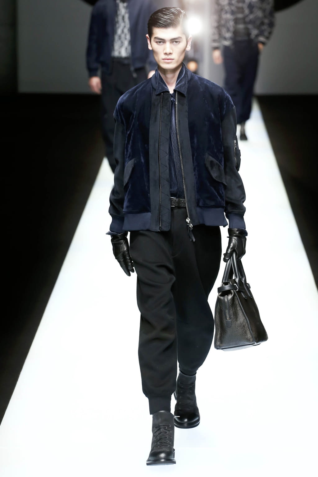 Fashion Week Milan Fall/Winter 2018 look 33 de la collection Giorgio Armani menswear