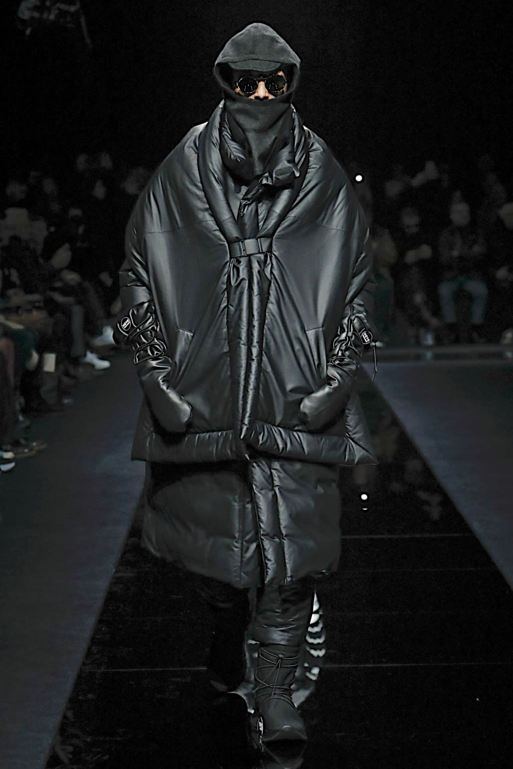 Fashion Week Milan Fall/Winter 2020 look 9 de la collection Giorgio Armani menswear