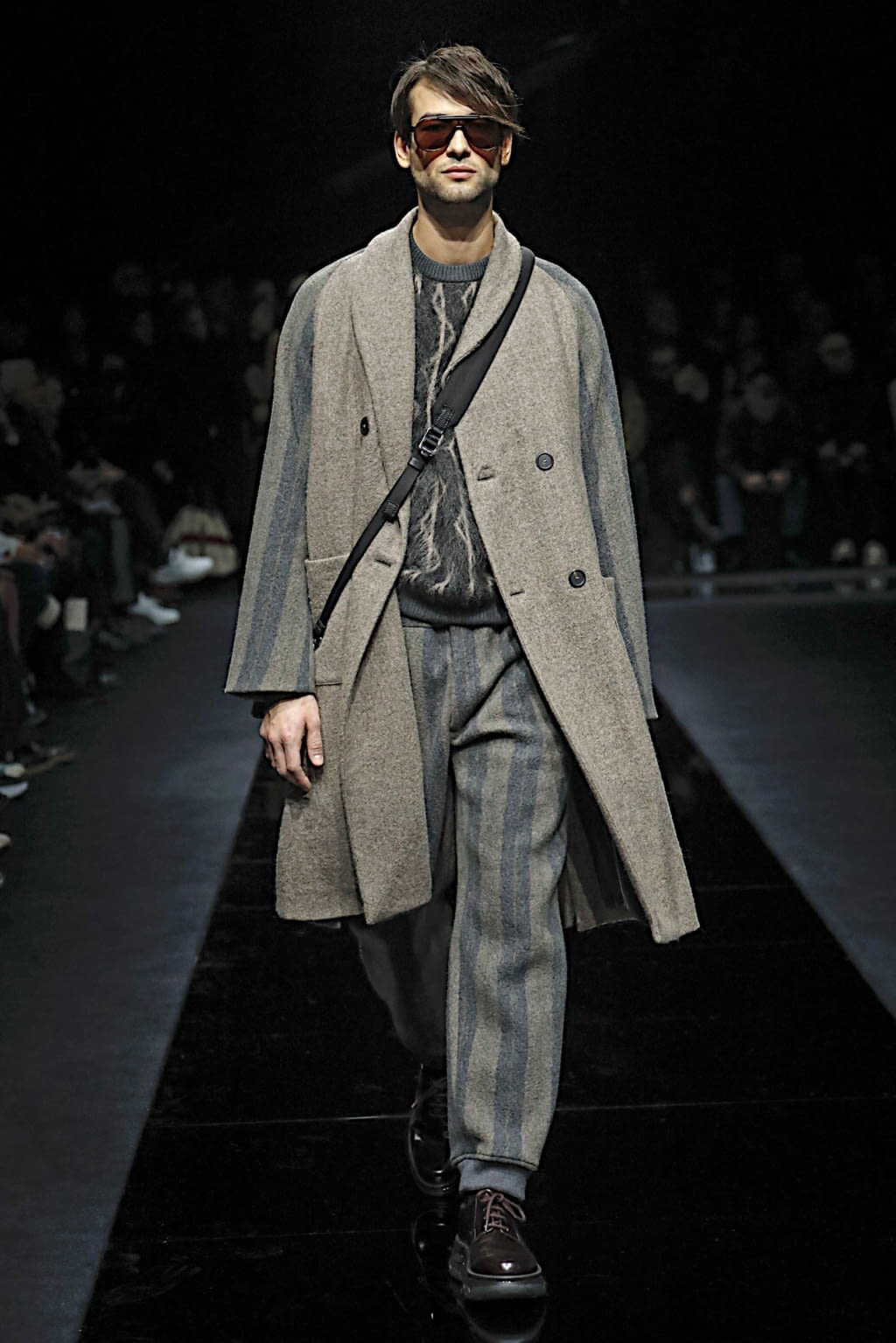 Fashion Week Milan Fall/Winter 2020 look 17 from the Giorgio Armani collection menswear