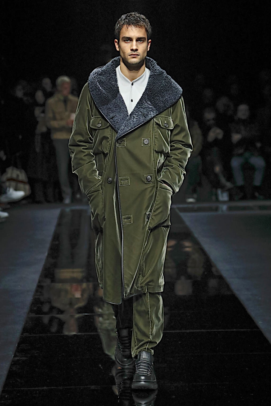 Fashion Week Milan Fall/Winter 2020 look 32 de la collection Giorgio Armani menswear