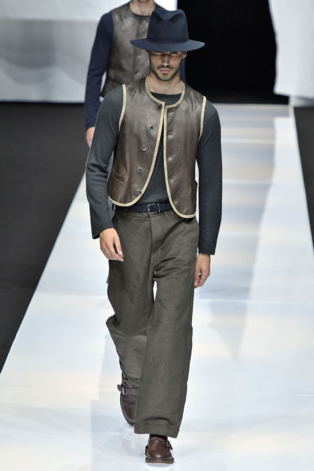 Fashion Week Milan Spring/Summer 2019 look 1 from the Giorgio Armani collection menswear