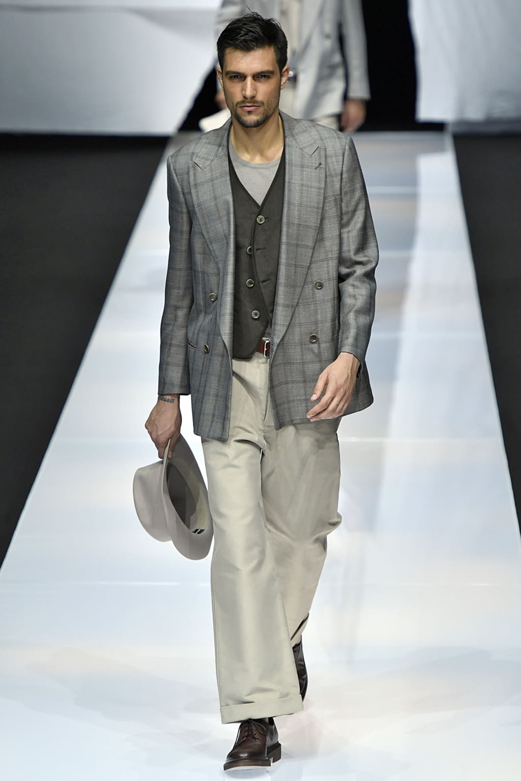 Fashion Week Milan Spring/Summer 2019 look 4 from the Giorgio Armani collection 男装