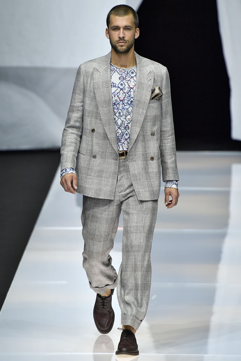 Fashion Week Milan Spring/Summer 2019 look 12 de la collection Giorgio Armani menswear