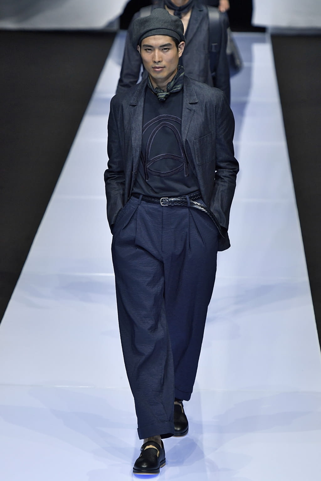 Fashion Week Milan Spring/Summer 2019 look 16 from the Giorgio Armani collection 男装