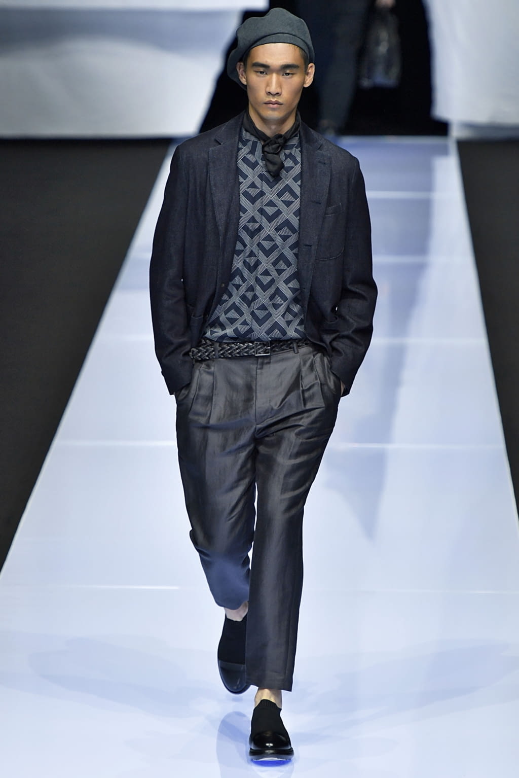 Fashion Week Milan Spring/Summer 2019 look 19 from the Giorgio Armani collection menswear