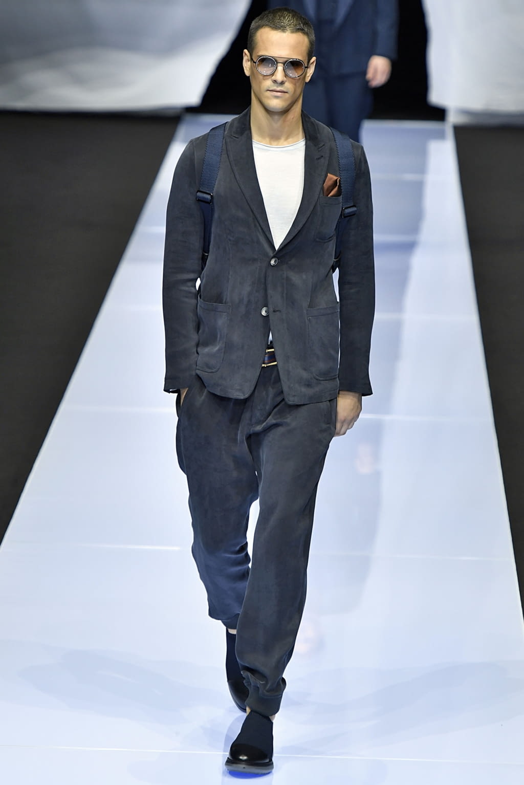 Fashion Week Milan Spring/Summer 2019 look 33 from the Giorgio Armani collection menswear