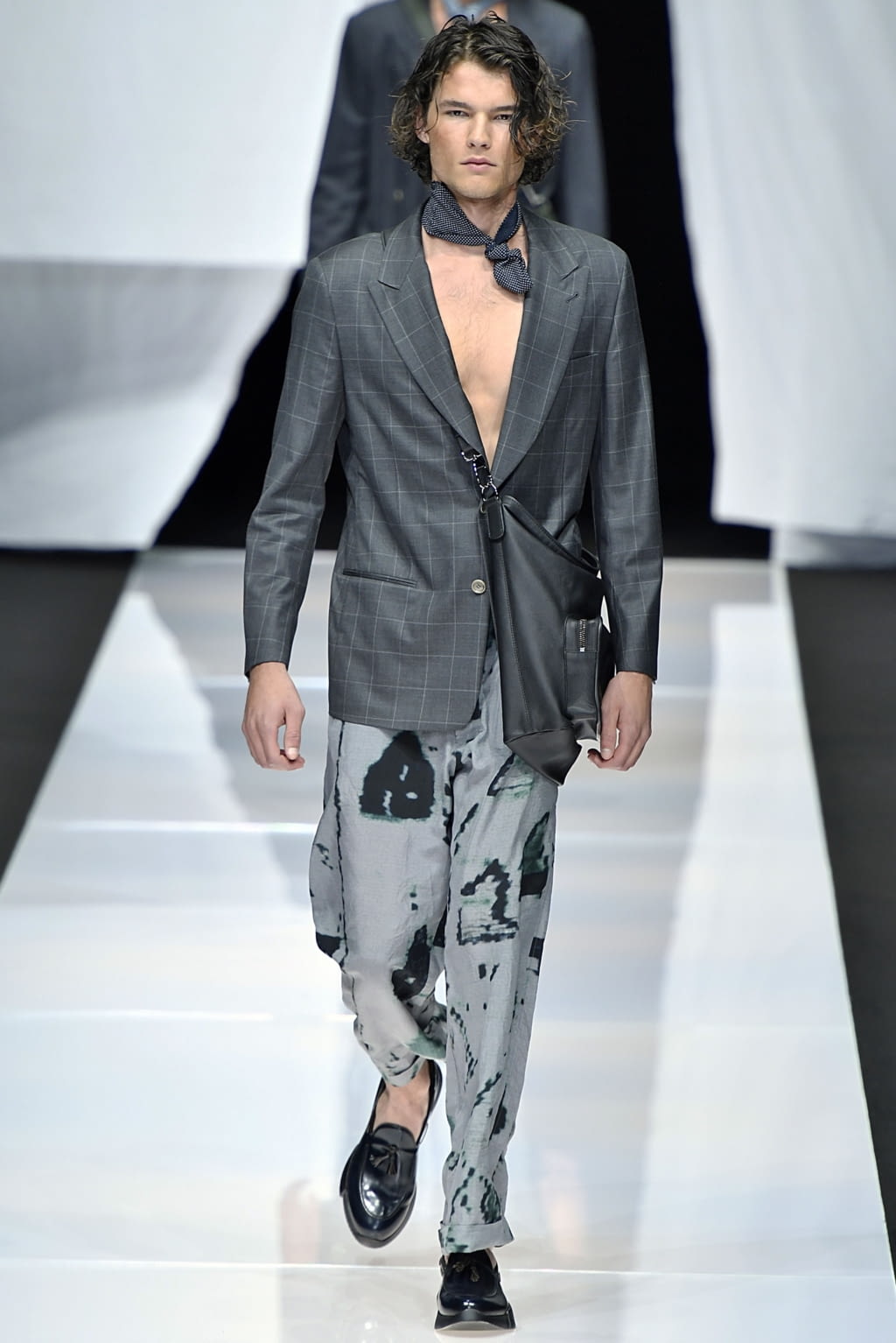 Fashion Week Milan Spring/Summer 2019 look 46 from the Giorgio Armani collection menswear