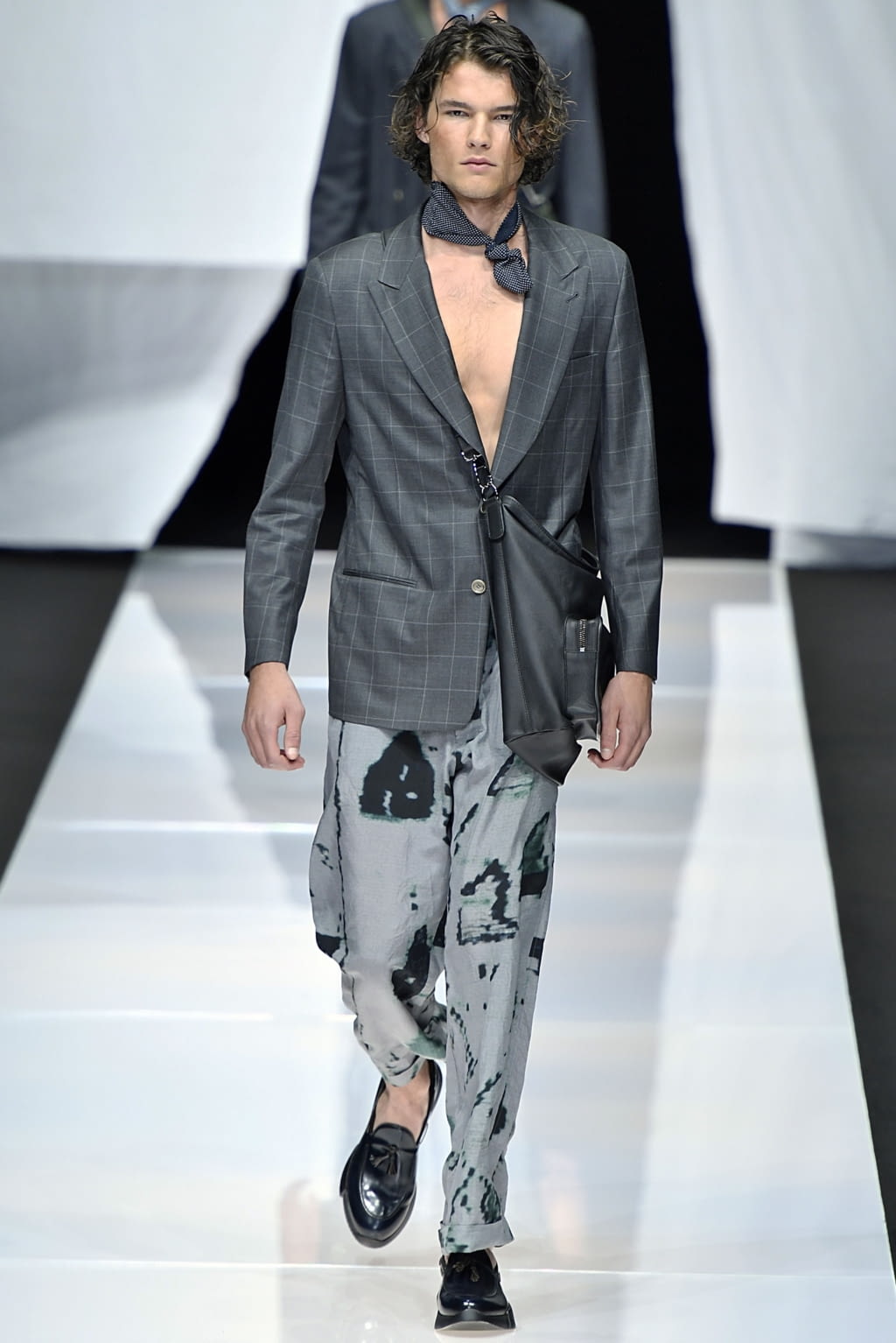 Fashion Week Milan Spring/Summer 2019 look 46 de la collection Giorgio Armani menswear