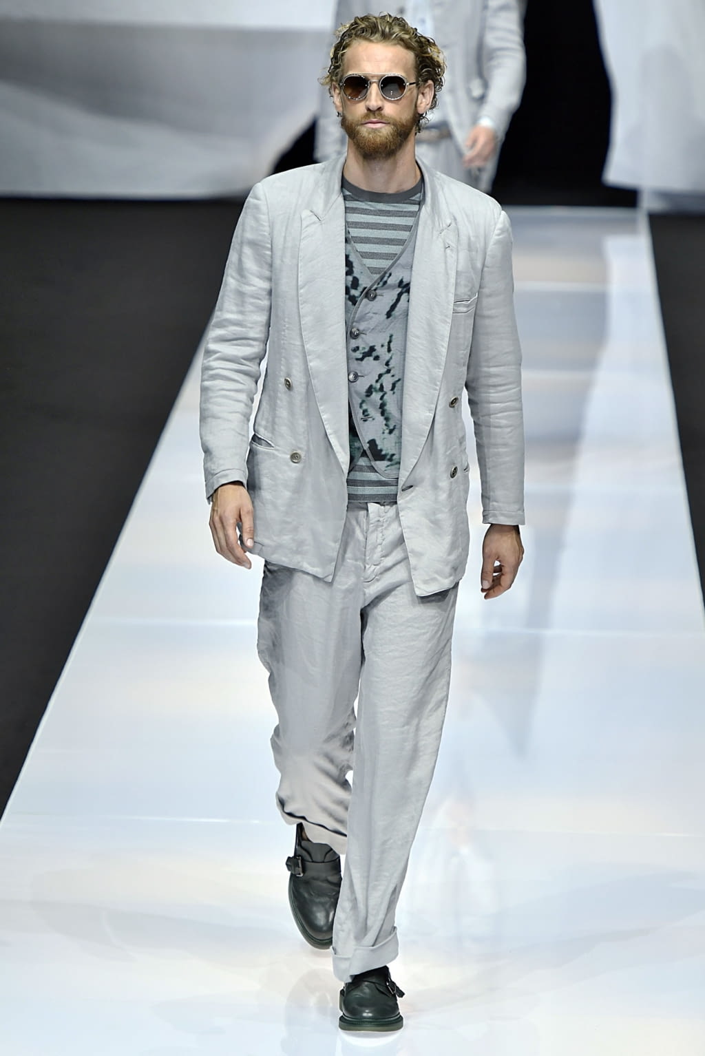 Fashion Week Milan Spring/Summer 2019 look 49 from the Giorgio Armani collection menswear