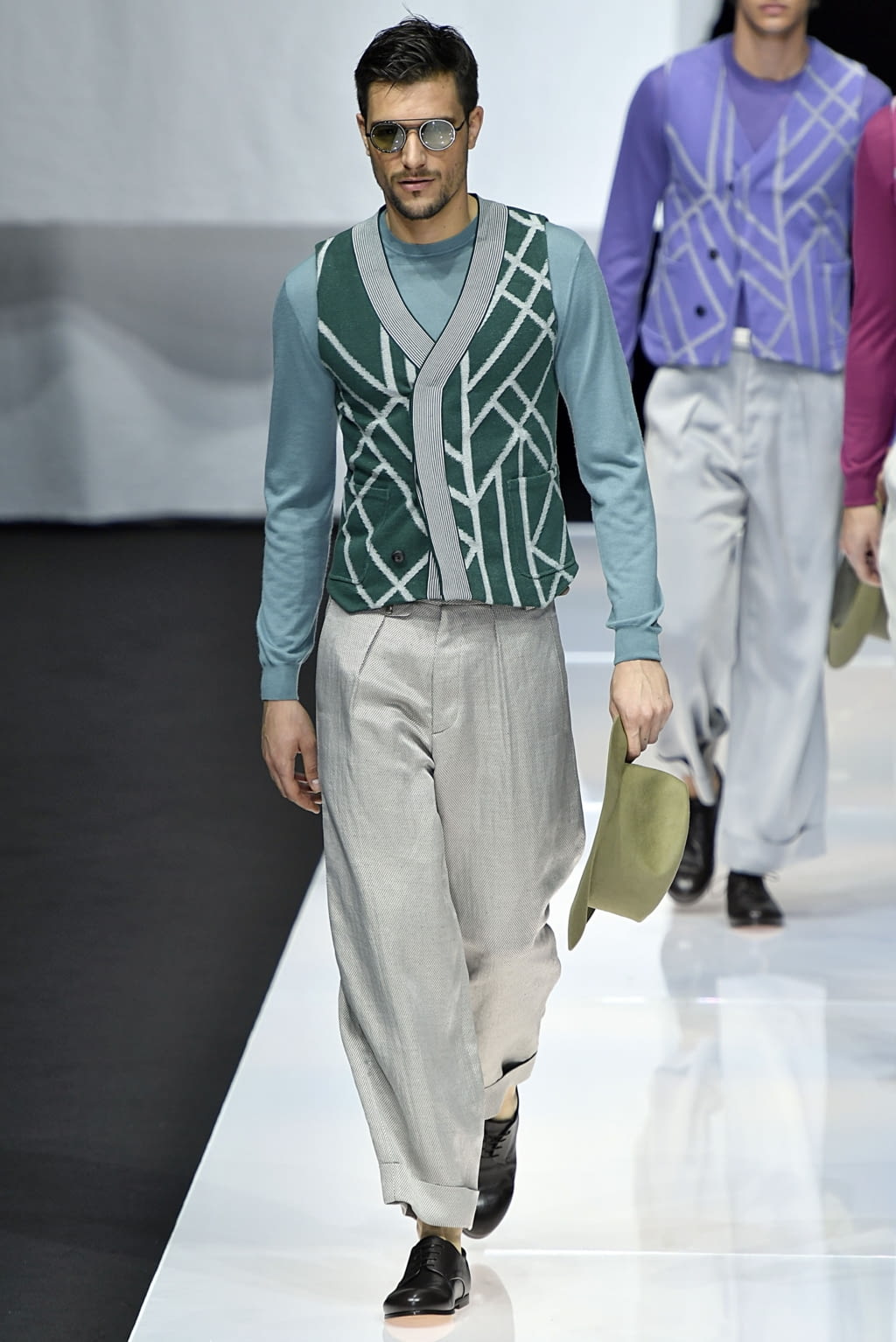 Fashion Week Milan Spring/Summer 2019 look 52 from the Giorgio Armani collection menswear