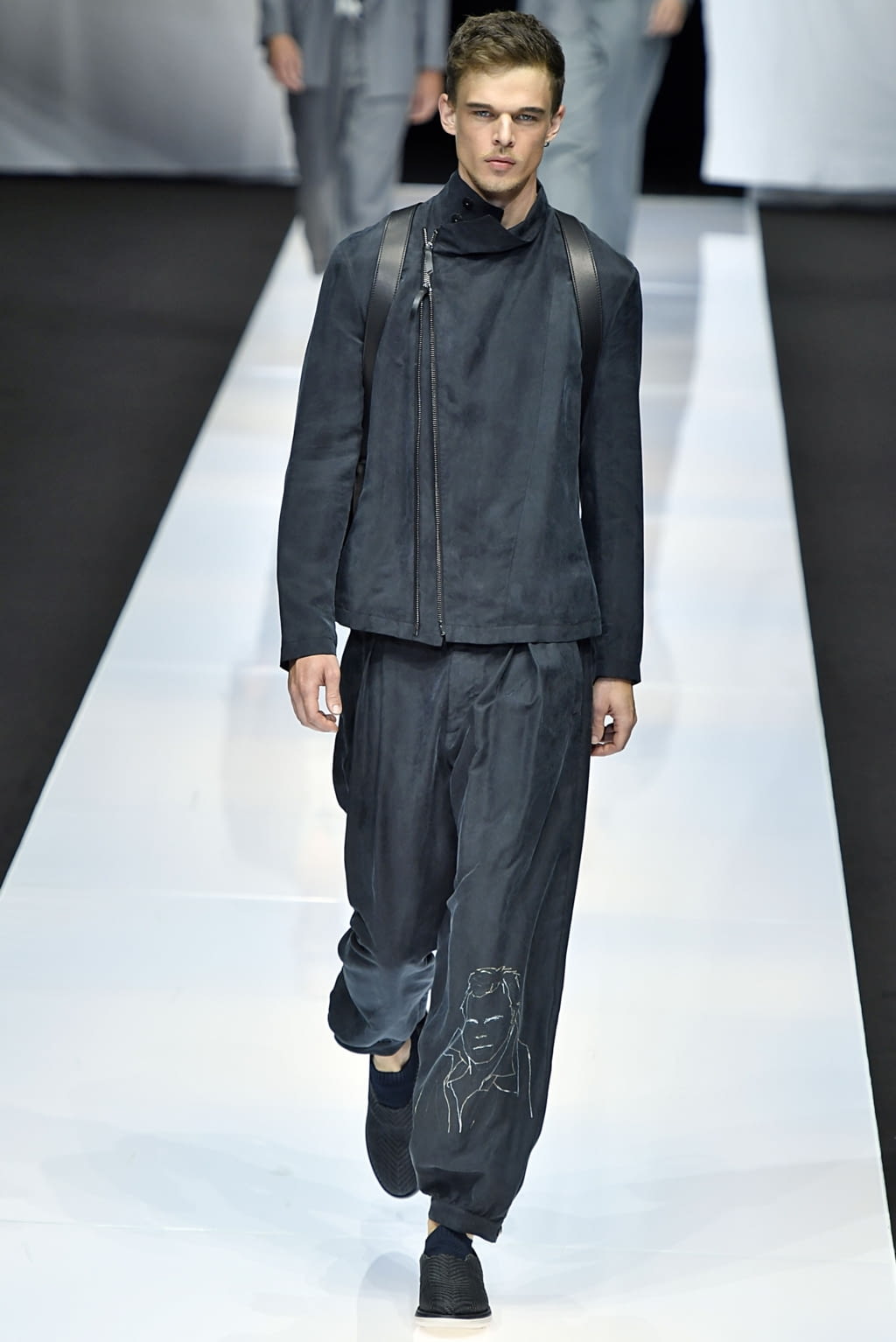 Fashion Week Milan Spring/Summer 2019 look 65 from the Giorgio Armani collection menswear