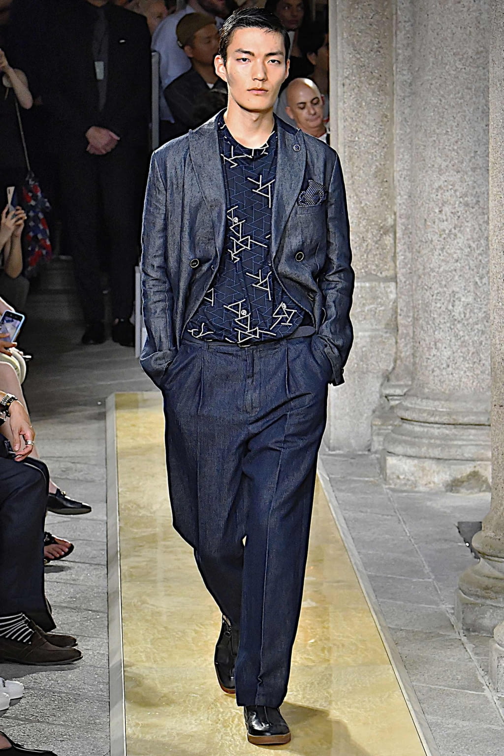 Fashion Week Milan Spring/Summer 2020 look 31 from the Giorgio Armani collection menswear