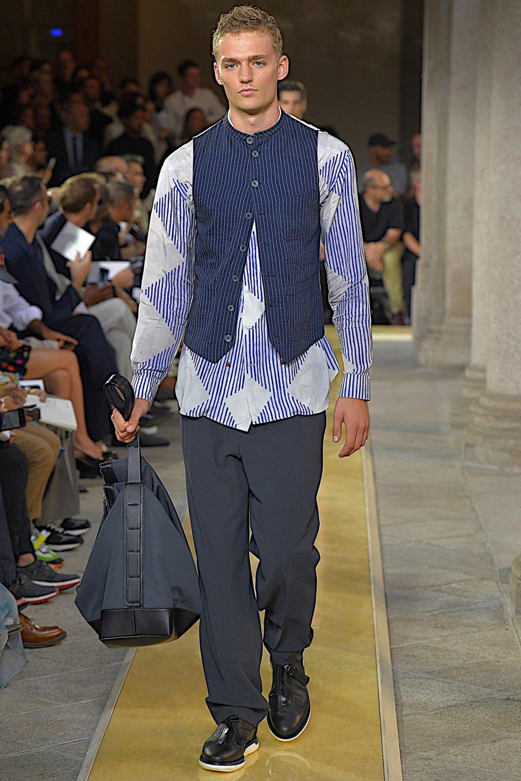 Fashion Week Milan Spring/Summer 2020 look 41 from the Giorgio Armani collection 男装