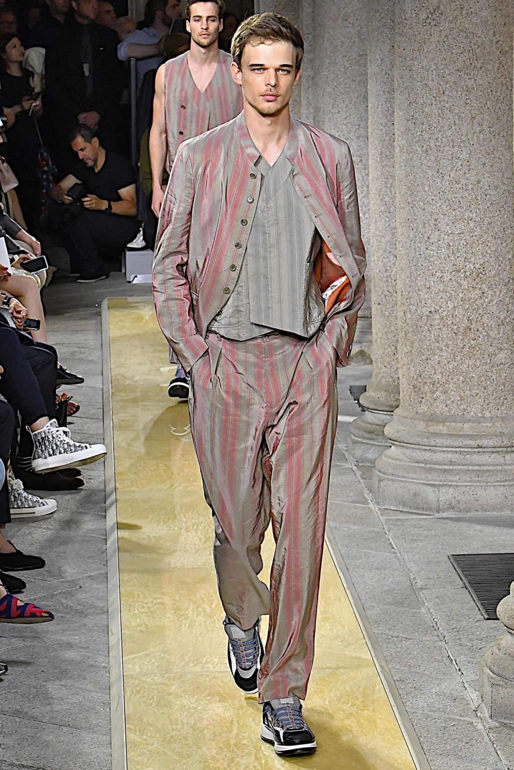 Fashion Week Milan Spring/Summer 2020 look 80 from the Giorgio Armani collection menswear