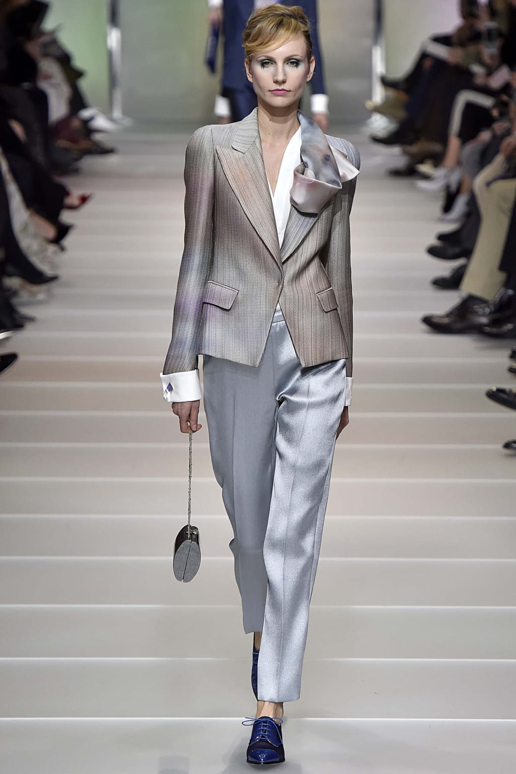 Fashion Week Paris Spring/Summer 2018 look 5 from the Giorgio Armani Privé collection couture