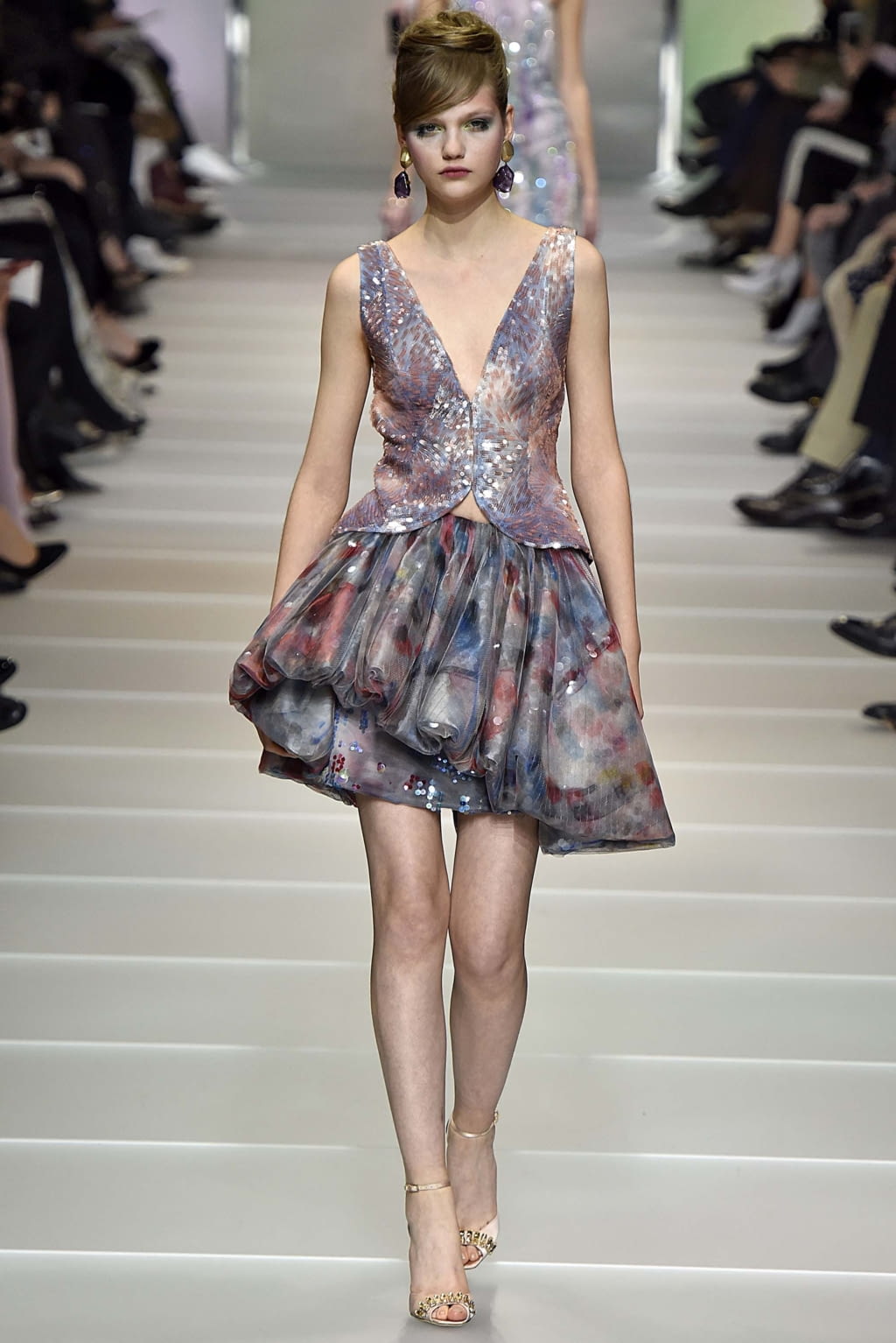 Fashion Week Paris Spring/Summer 2018 look 42 from the Giorgio Armani Privé collection couture