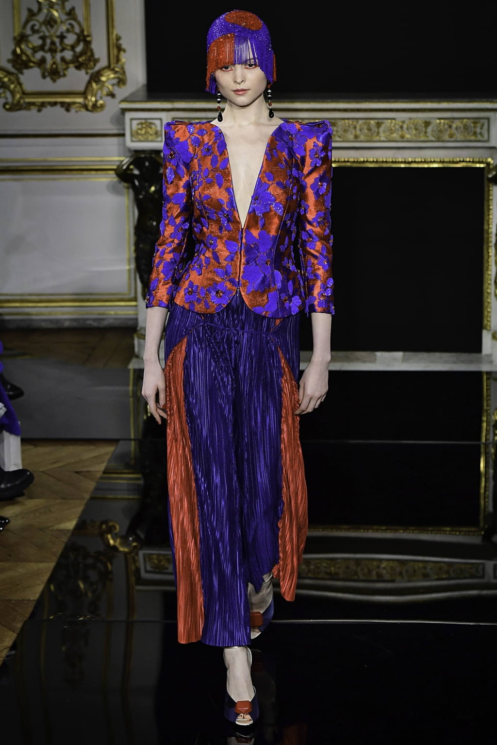 Fashion Week Paris Spring/Summer 2019 look 18 from the Giorgio Armani Privé collection couture