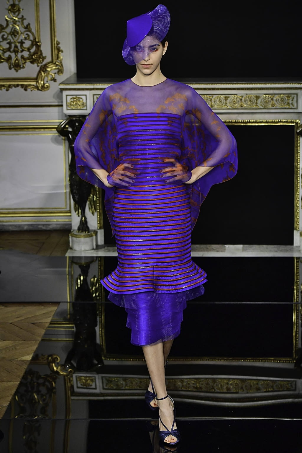 Fashion Week Paris Spring/Summer 2019 look 72 from the Giorgio Armani Privé collection couture