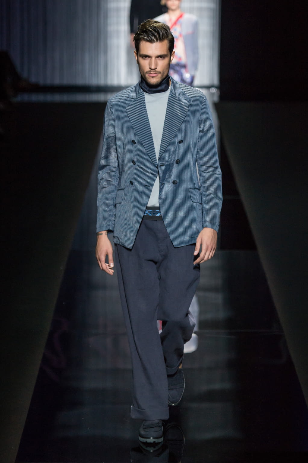 Fashion Week Milan Spring/Summer 2017 look 28 from the Giorgio Armani collection womenswear