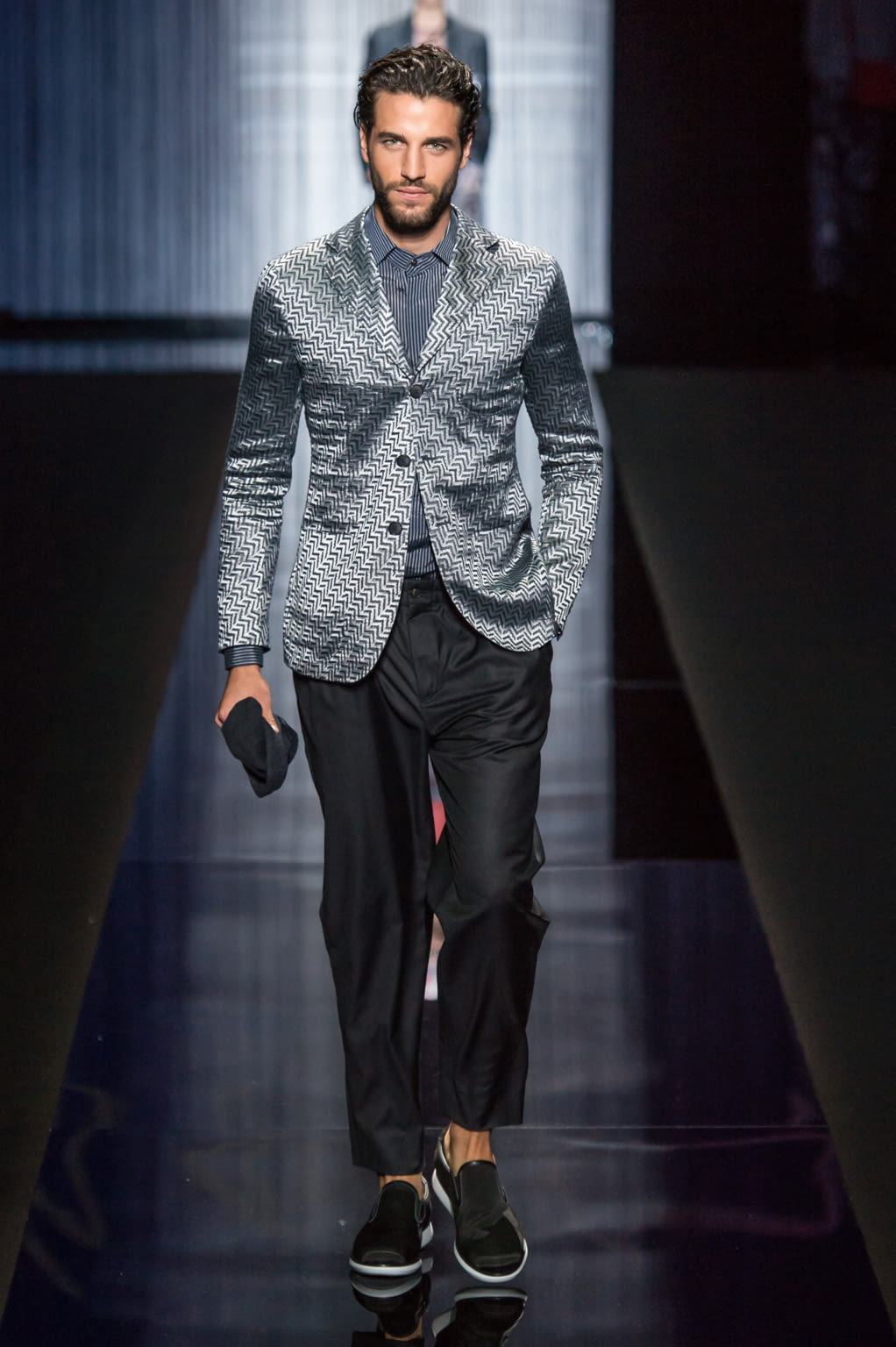 Fashion Week Milan Spring/Summer 2017 look 32 de la collection Giorgio Armani womenswear