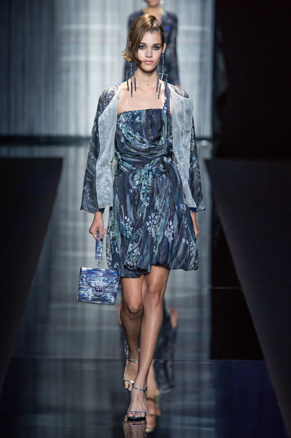 Fashion Week Milan Spring/Summer 2017 look 40 from the Giorgio Armani collection womenswear