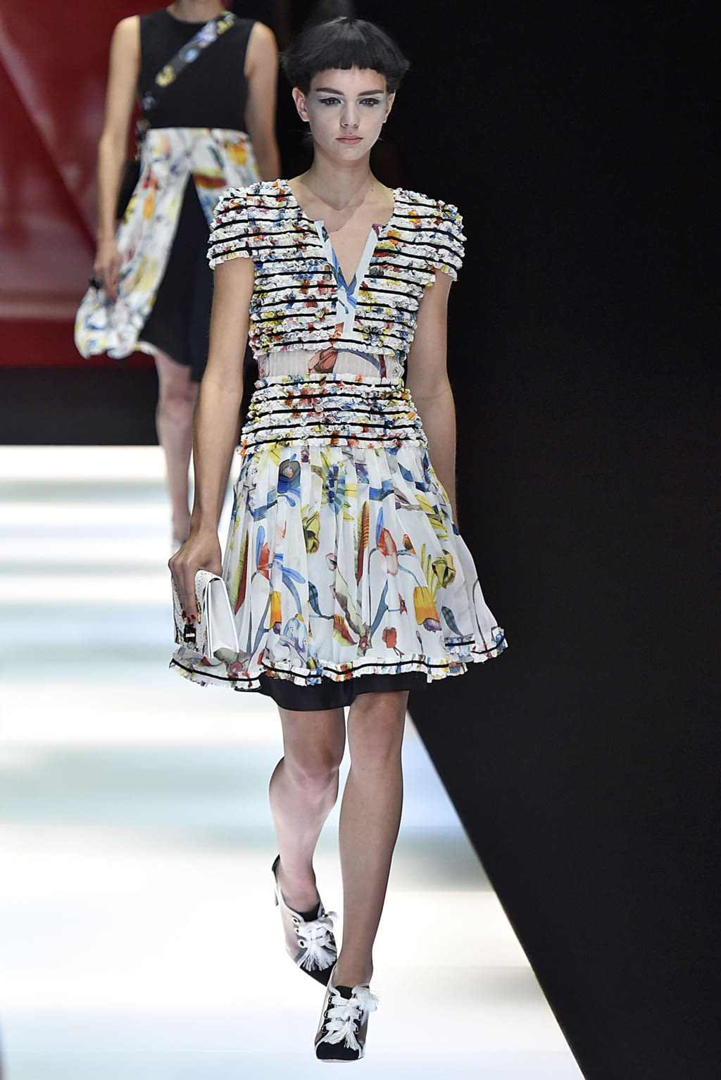 Fashion Week Milan Spring/Summer 2018 look 2 from the Giorgio Armani collection womenswear