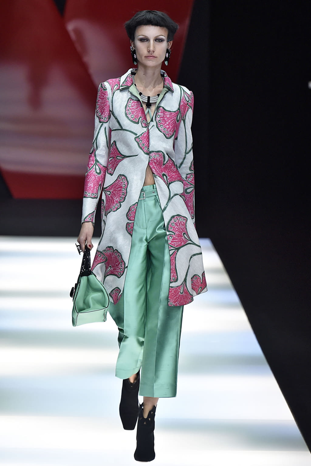 Fashion Week Milan Spring/Summer 2018 look 6 de la collection Giorgio Armani womenswear
