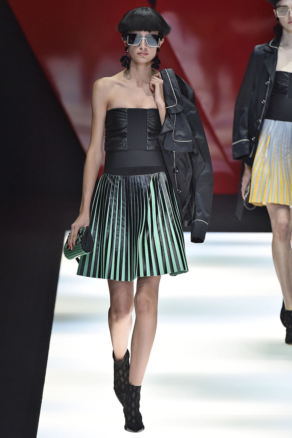 Fashion Week Milan Spring/Summer 2018 look 17 from the Giorgio Armani collection womenswear