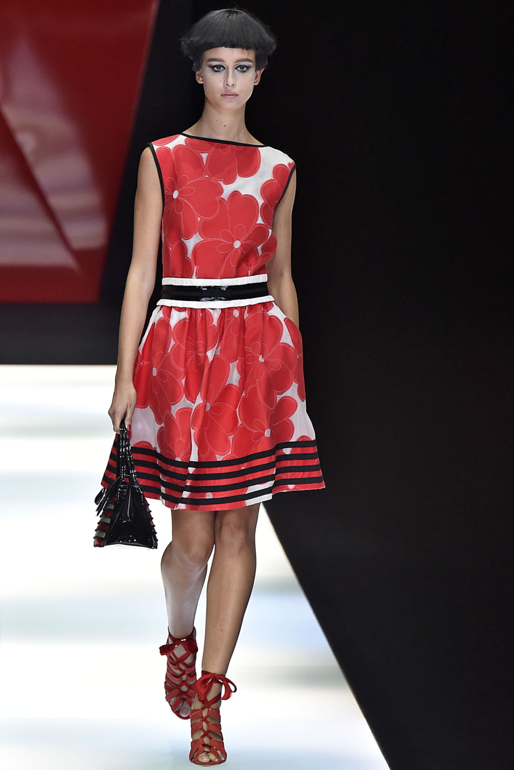 Fashion Week Milan Spring/Summer 2018 look 21 from the Giorgio Armani collection womenswear