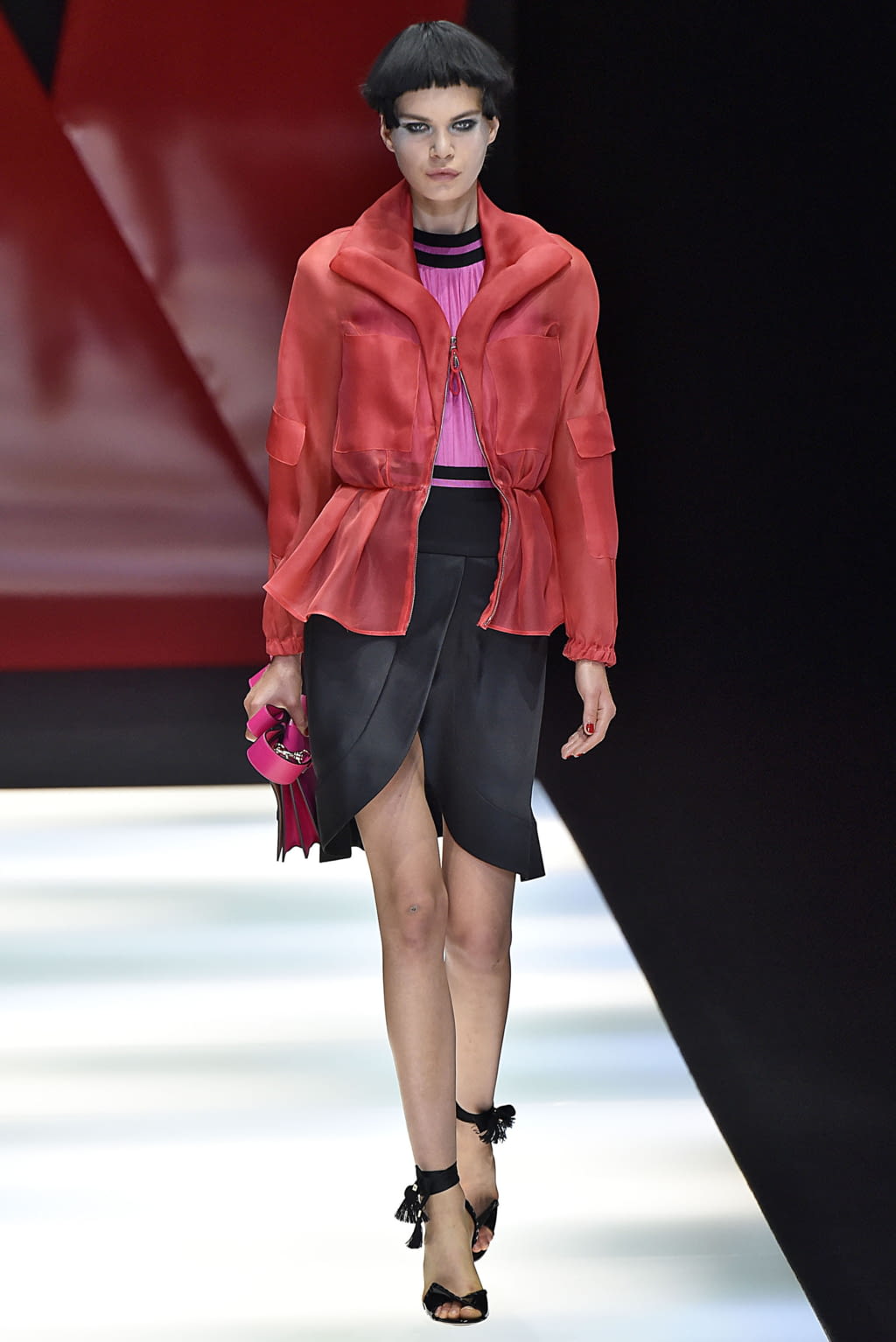 Fashion Week Milan Spring/Summer 2018 look 32 de la collection Giorgio Armani womenswear
