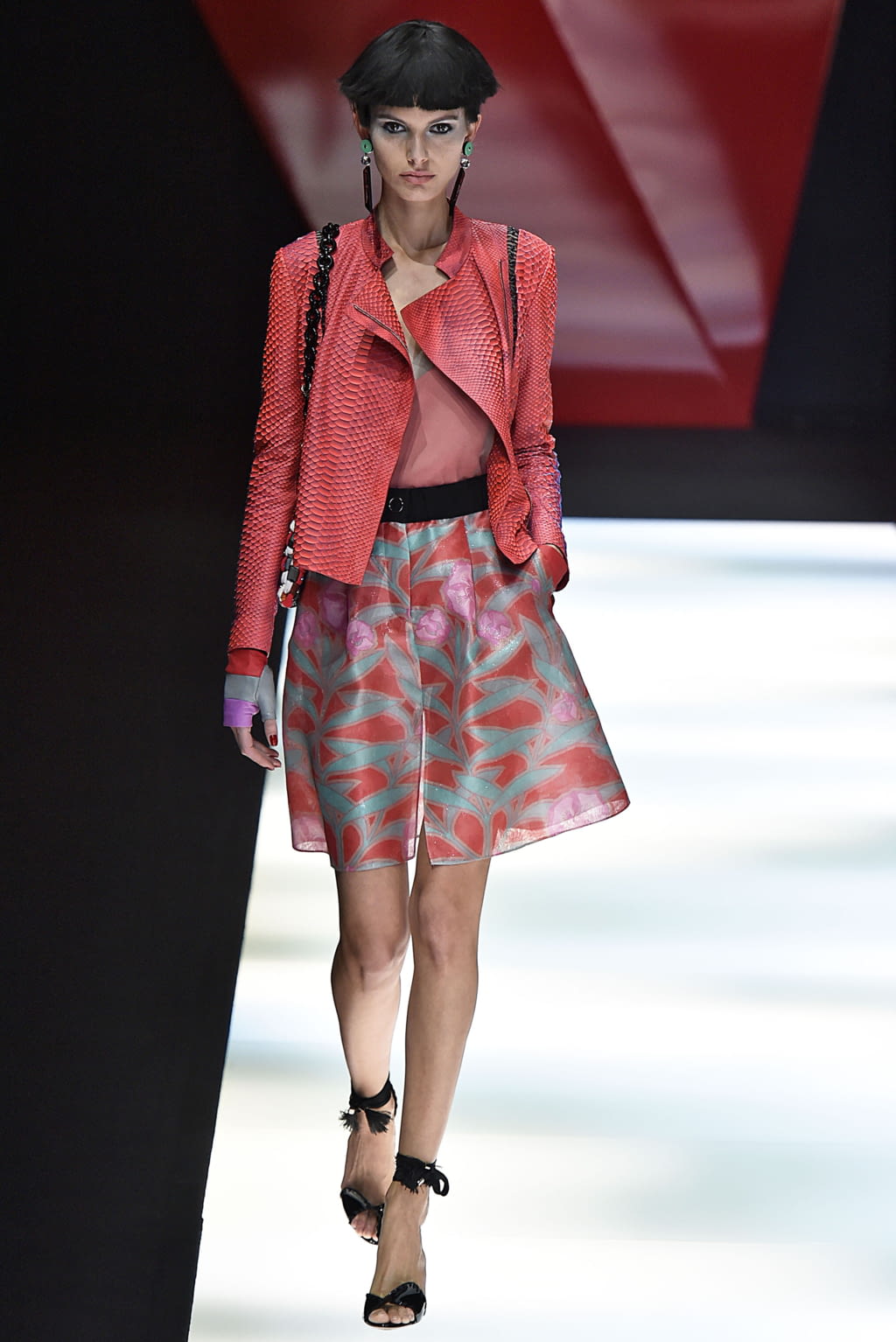 Fashion Week Milan Spring/Summer 2018 look 35 de la collection Giorgio Armani womenswear