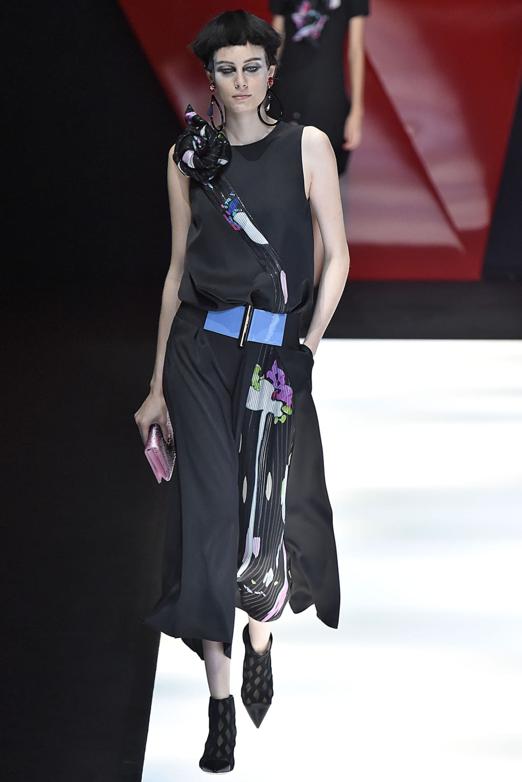 Fashion Week Milan Spring/Summer 2018 look 54 from the Giorgio Armani collection womenswear