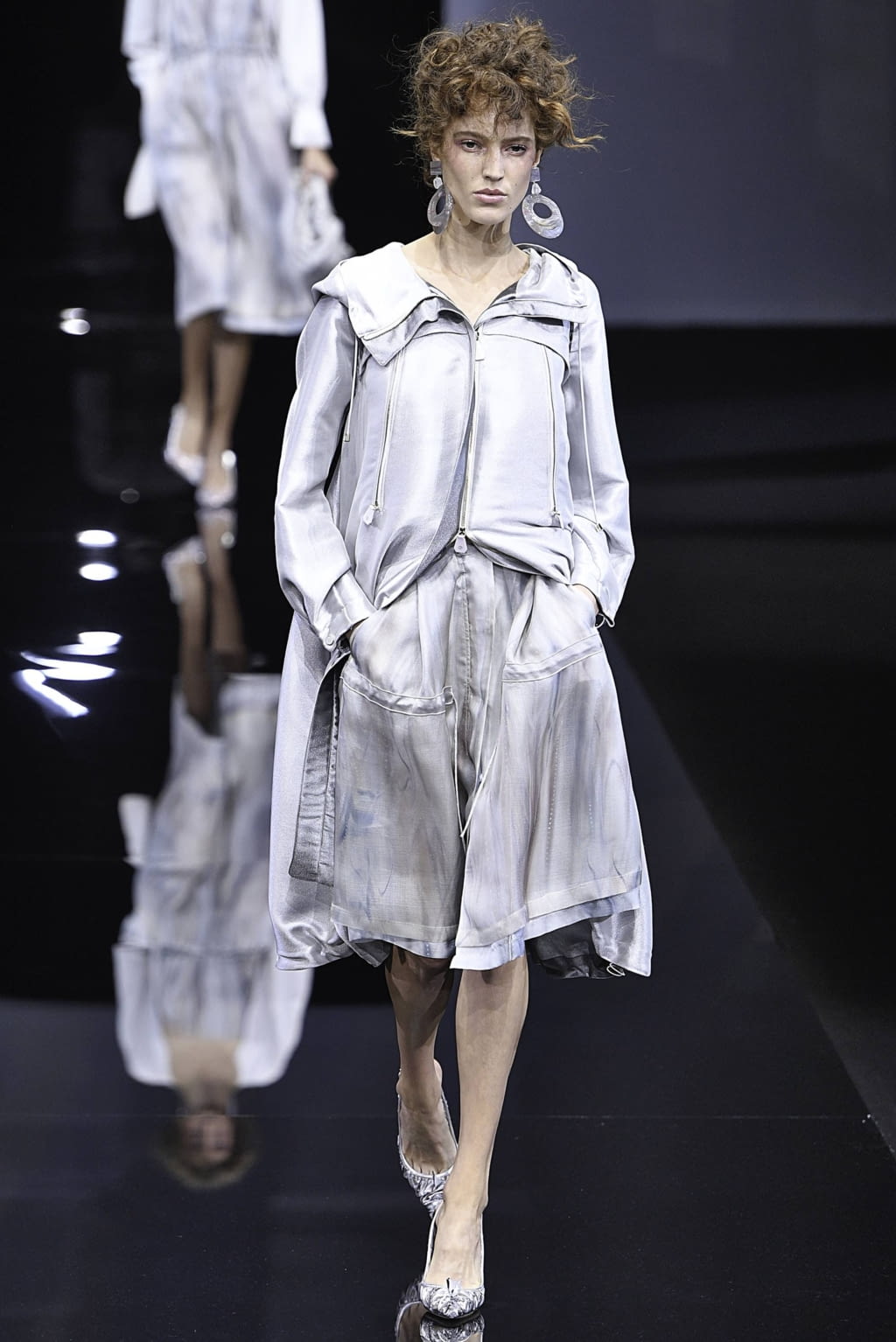 Fashion Week Milan Spring/Summer 2019 look 1 from the Giorgio Armani collection womenswear