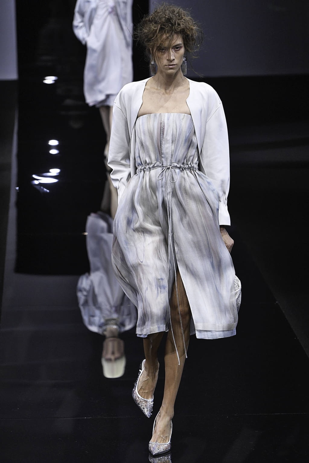 Fashion Week Milan Spring/Summer 2019 look 2 from the Giorgio Armani collection 女装