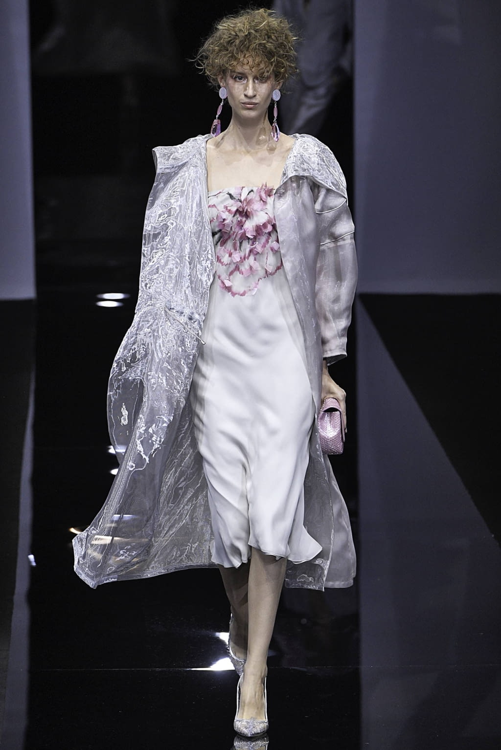 Fashion Week Milan Spring/Summer 2019 look 9 from the Giorgio Armani collection 女装