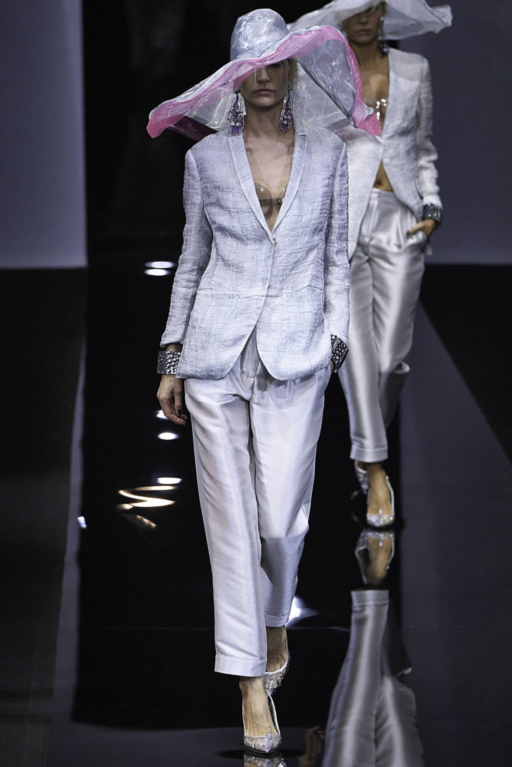 Fashion Week Milan Spring/Summer 2019 look 10 from the Giorgio Armani collection womenswear