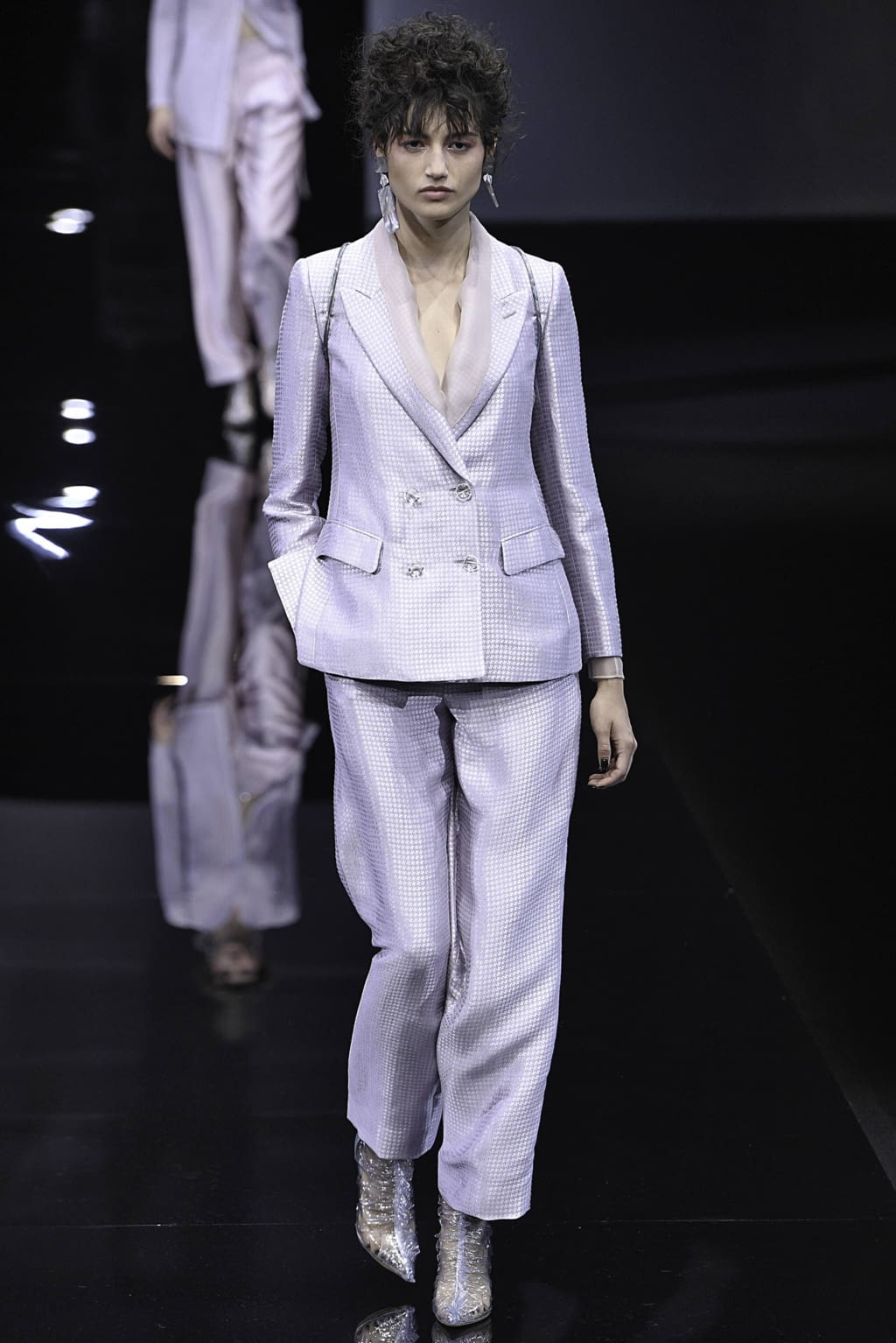 Fashion Week Milan Spring/Summer 2019 look 23 from the Giorgio Armani collection womenswear