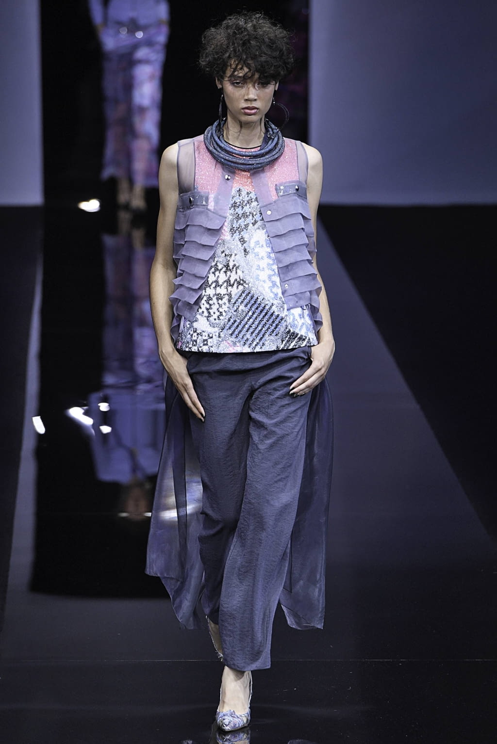 Fashion Week Milan Spring/Summer 2019 look 33 from the Giorgio Armani collection womenswear
