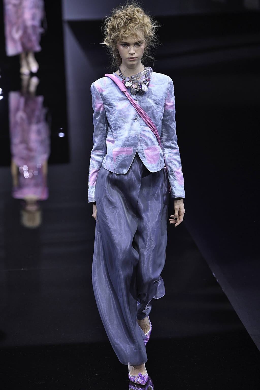Fashion Week Milan Spring/Summer 2019 look 37 from the Giorgio Armani collection womenswear