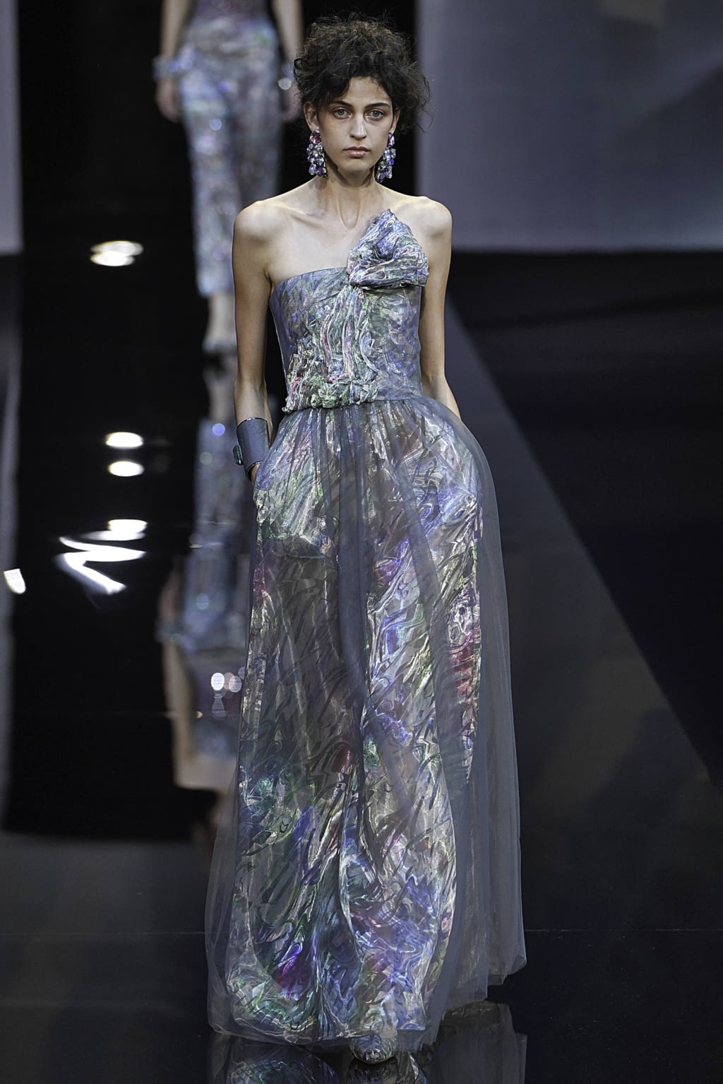 Fashion Week Milan Spring/Summer 2019 look 61 from the Giorgio Armani collection womenswear
