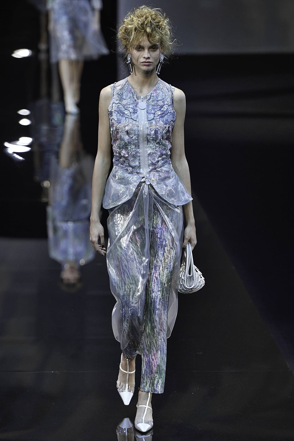 Fashion Week Milan Spring/Summer 2019 look 63 from the Giorgio Armani collection 女装