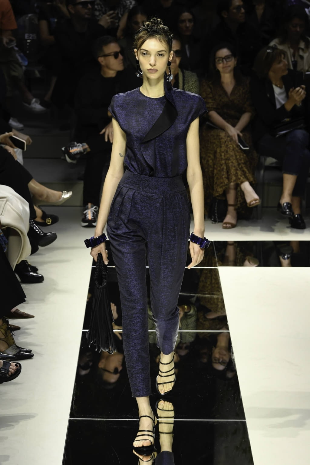Fashion Week Milan Spring/Summer 2020 look 16 from the Giorgio Armani collection womenswear