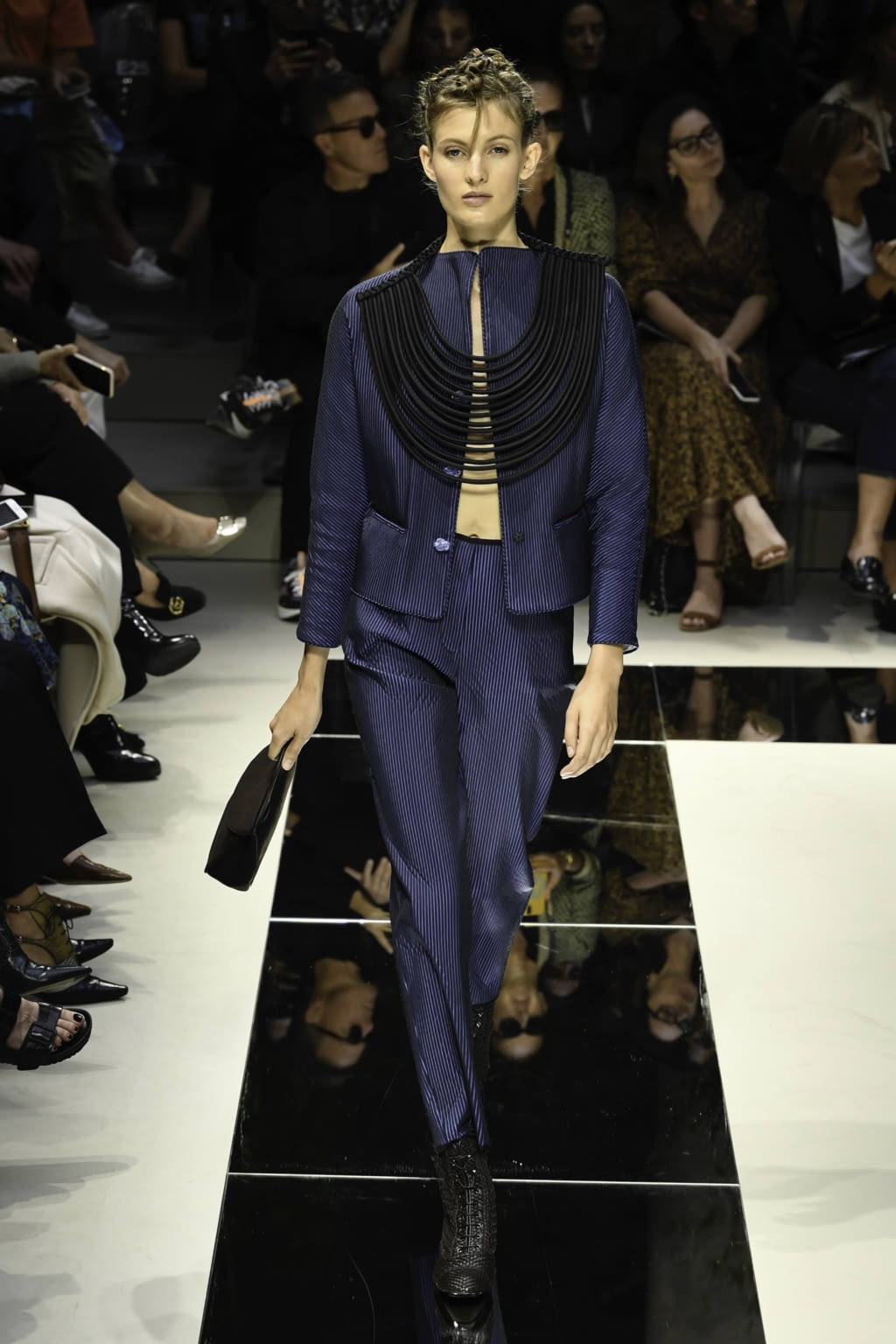 Fashion Week Milan Spring/Summer 2020 look 17 from the Giorgio Armani collection womenswear