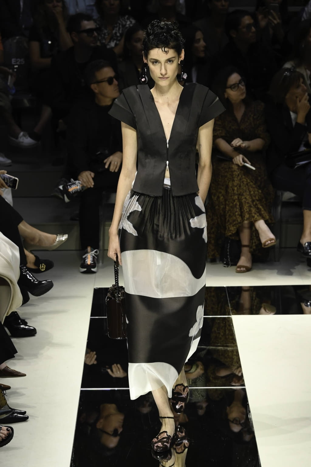 Fashion Week Milan Spring/Summer 2020 look 30 de la collection Giorgio Armani womenswear