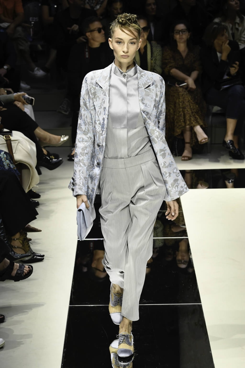 Fashion Week Milan Spring/Summer 2020 look 35 from the Giorgio Armani collection womenswear